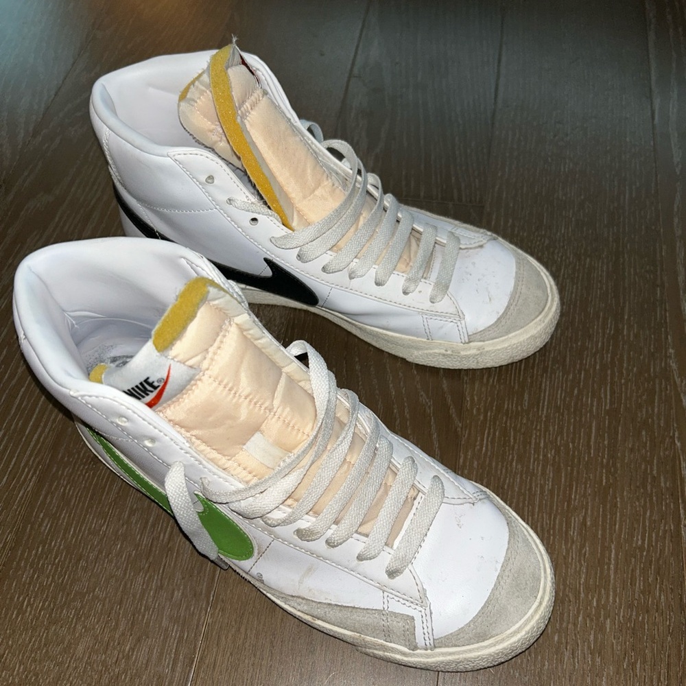 Nike Blazers - Green and Black ticks